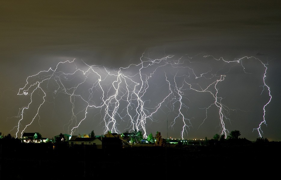 Positive Lightning Strikes Intensify As Cosmic Rays Increase Cosmic Convergence 2012 And Beyond 