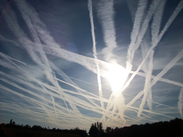 chemtrail92373983933-1.jpg