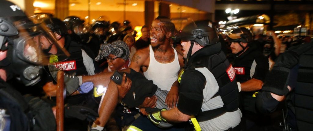 gty_charlotte_protest_hb_160921_12x5_1600