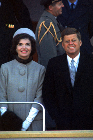Melania Trump channels Jackie Kennedy at inauguration | SOTN ...